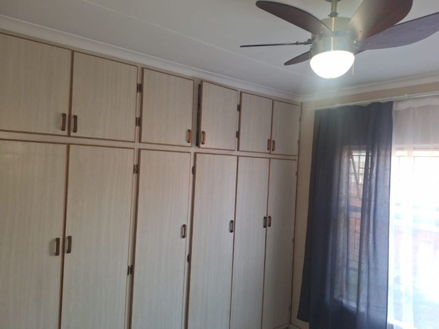 3 Bedroom Property for Sale in Langenhovenpark Free State